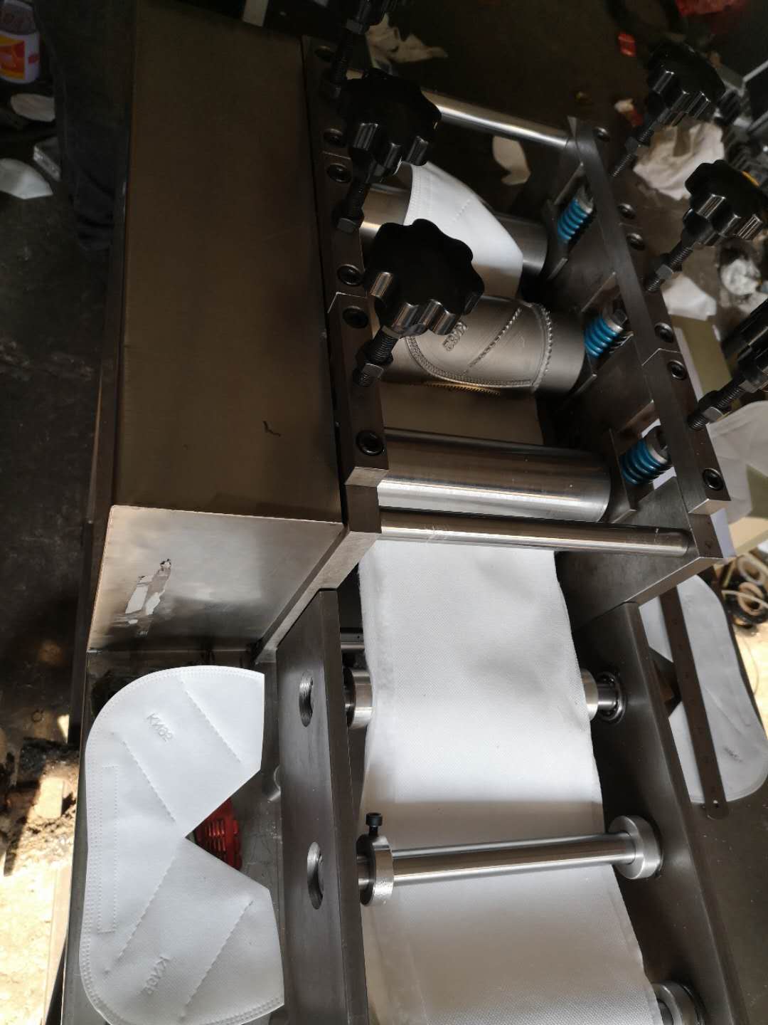 KN95口罩机 KN95口罩机